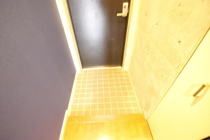 物件内観写真18　(玄関)