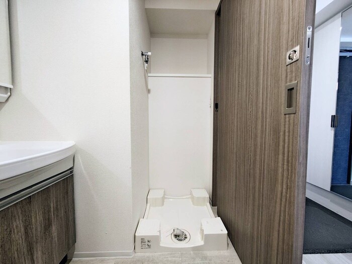 物件内観写真15　(洗濯機置場)