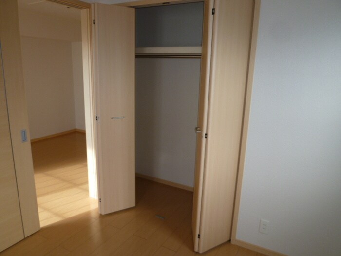 物件内観写真12　(収納)