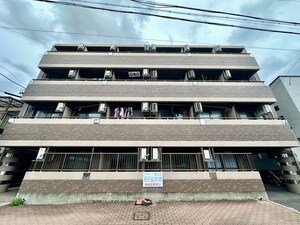 エステ－ト　弦四路外観写真