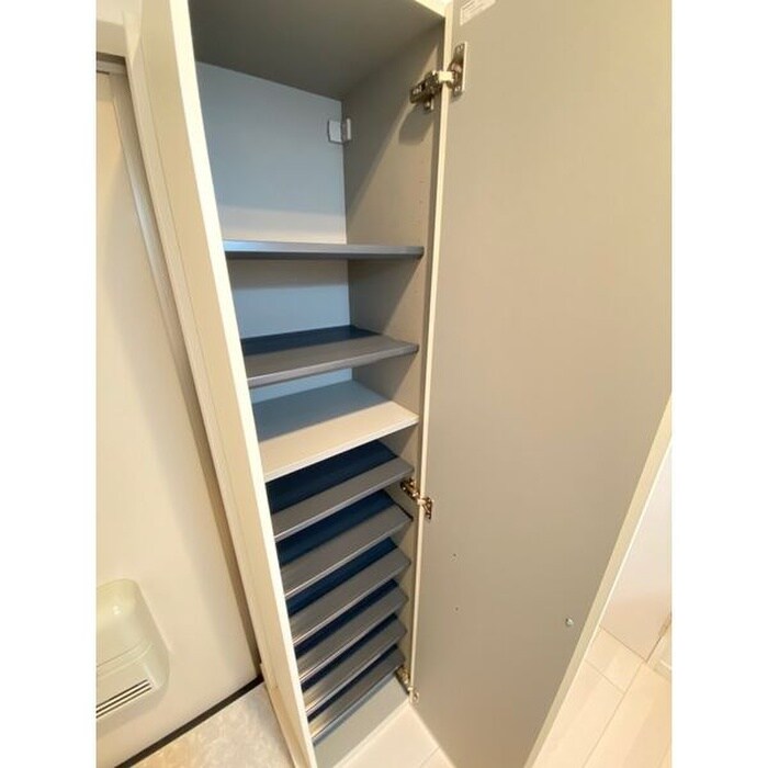 物件内観写真9　(靴箱)