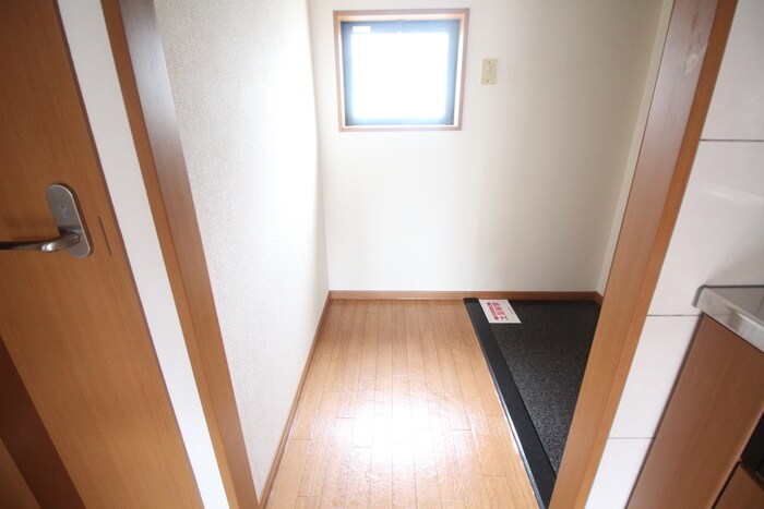 物件内観写真8　(廊下)