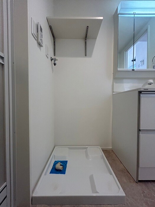 物件内観写真15　(洗濯機置場)