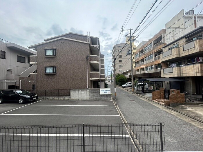 物件内観写真17　(室内からの展望)