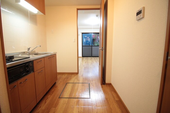 物件内観写真8　(廊下)