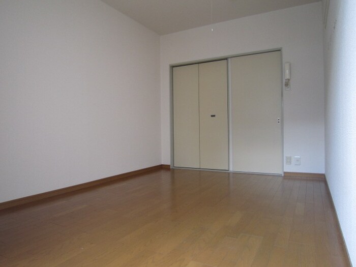 物件内観写真15　(居室)