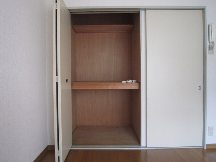 物件内観写真16　(収納)