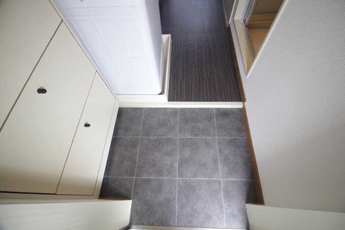 物件内観写真17　(玄関)