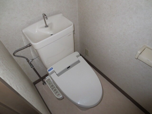 物件内観写真15　(トイレ)