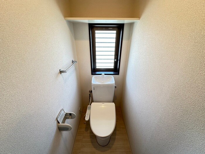 物件内観写真12　(トイレ)