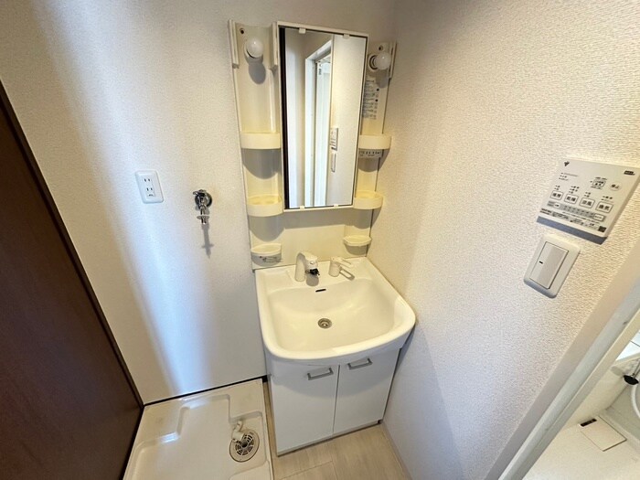 物件内観写真13　(洗面)