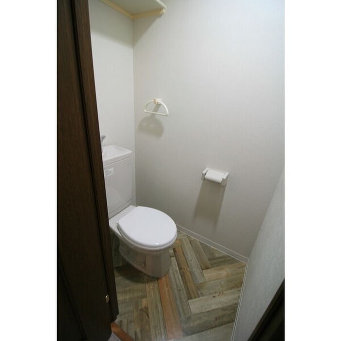 物件内観写真11　(トイレ)