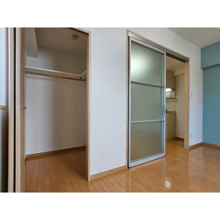 物件内観写真15　(収納)