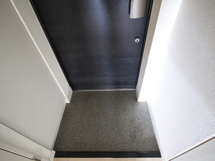 物件内観写真15　(玄関)