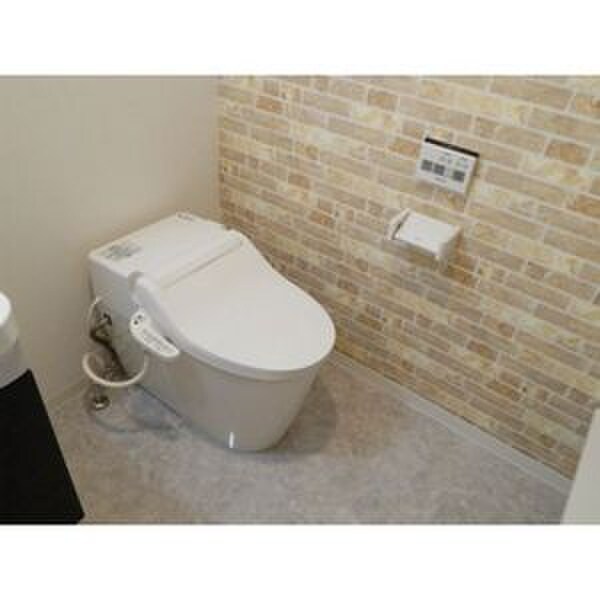 物件内観写真9　(トイレ)