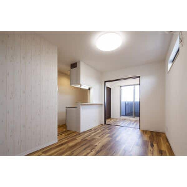 物件内観写真4　(居室)