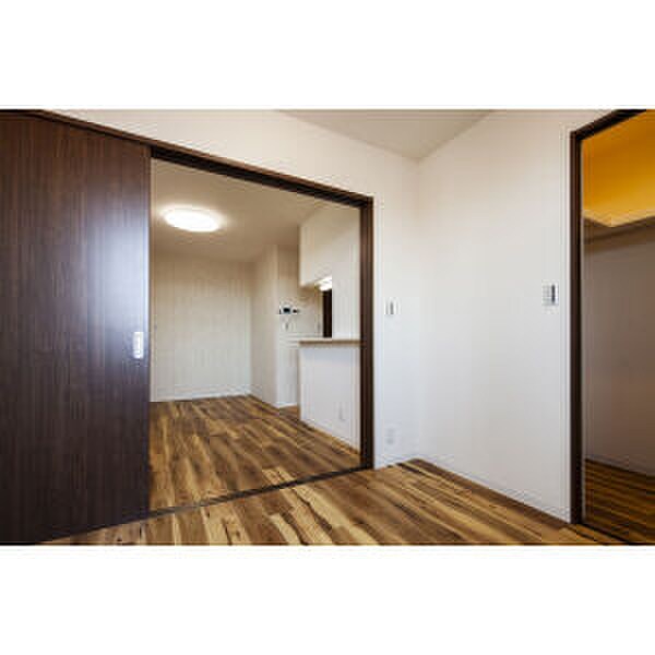 物件内観写真10　(収納)