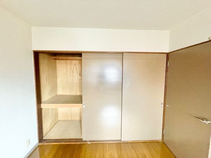 物件内観写真12　(収納)