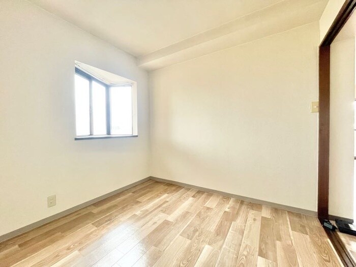 物件内観写真15　(居室)