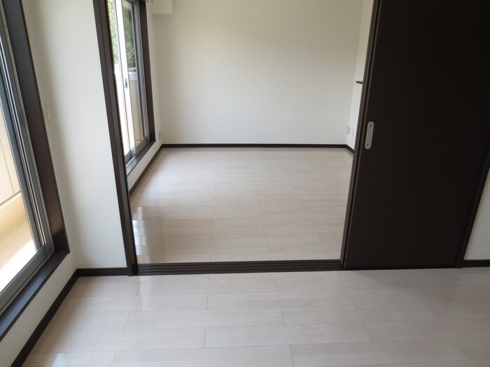 物件内観写真21　(居室)