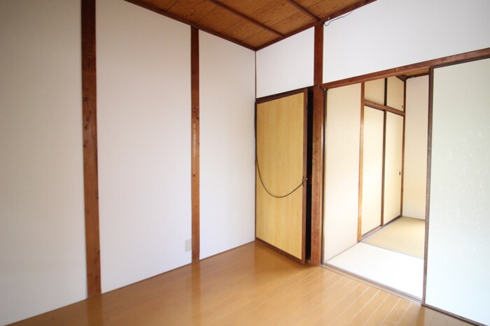 物件内観写真8　(居室)