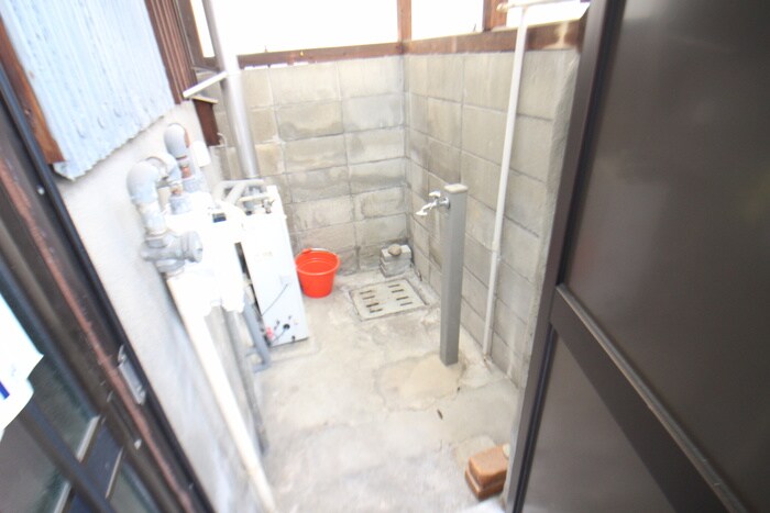 物件内観写真15　(洗濯機置場)