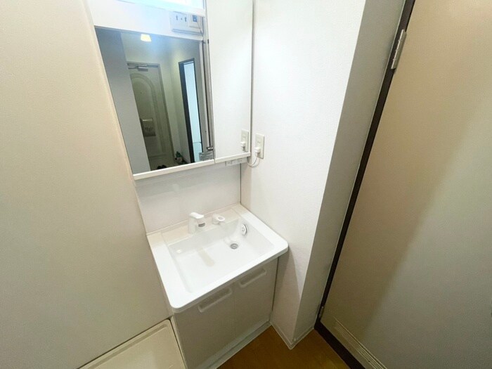 物件内観写真13　(洗面)