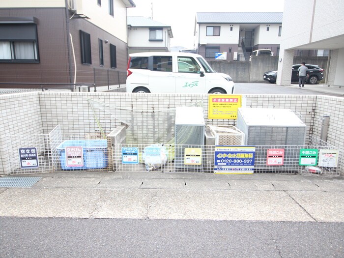 物件外観写真2　(建物設備)