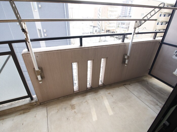 物件内観写真16　(ベランダ・バルコニー)