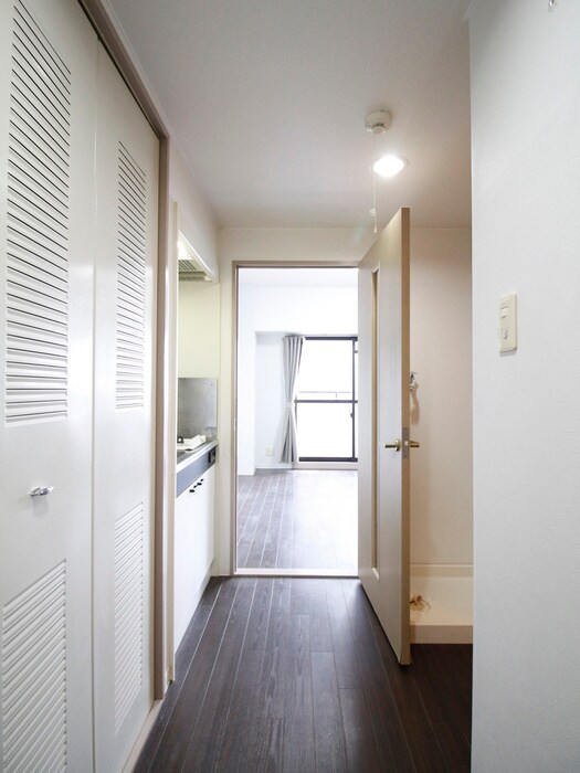 物件内観写真18　(廊下)