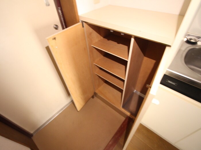 物件内観写真18　(靴箱)