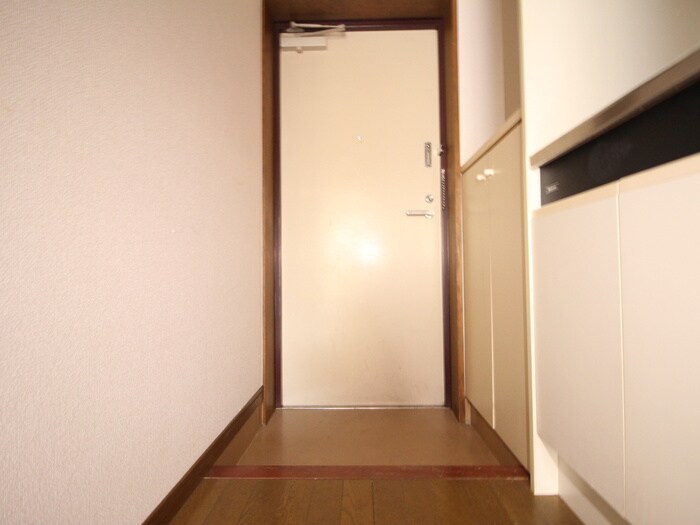 物件内観写真19　(玄関)