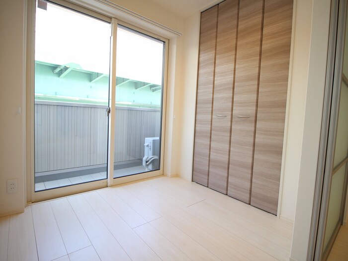 物件内観写真14　(居室)