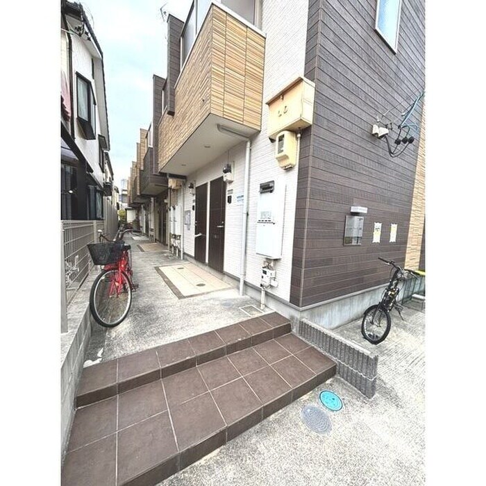 物件外観写真2　(外観写真)