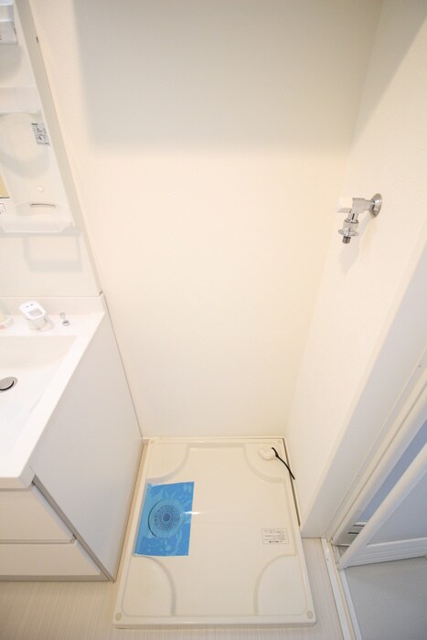 物件内観写真15　(洗濯機置場)