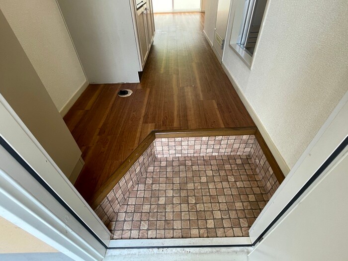 物件内観写真19　(玄関)