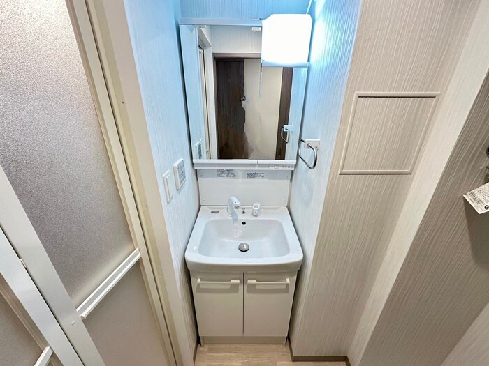 物件内観写真13　(洗面)