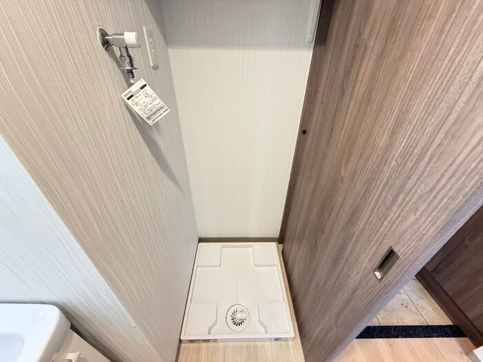 物件内観写真15　(洗濯機置場)