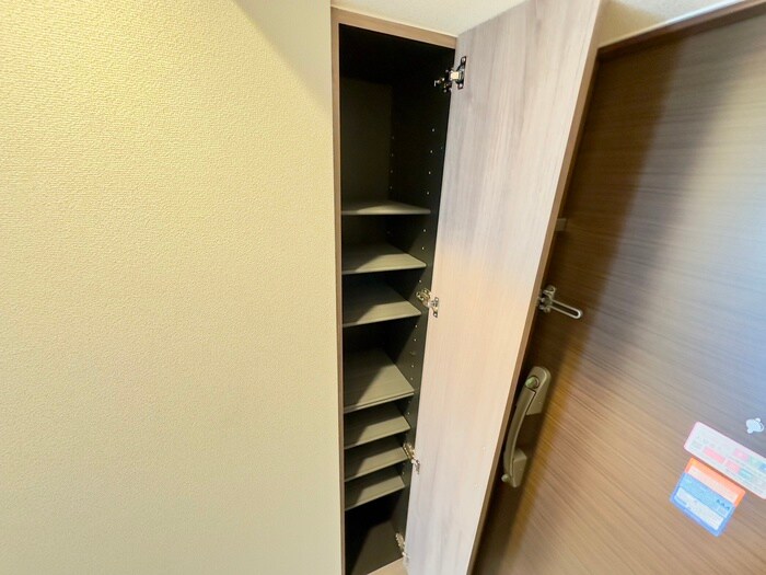 物件内観写真18　(靴箱)