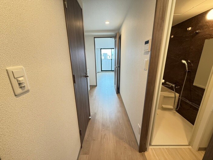 物件内観写真20　(廊下)