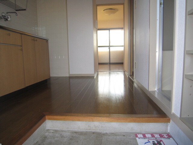 物件内観写真7　(廊下)