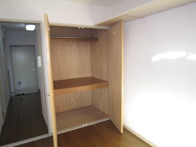 物件内観写真12　(収納)