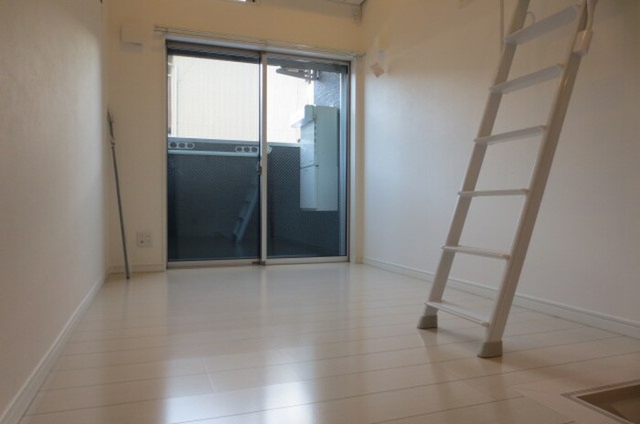 物件内観写真13　(居室)