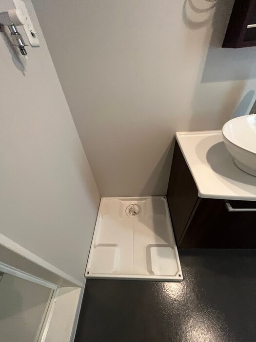 物件内観写真18　(洗濯機置場)