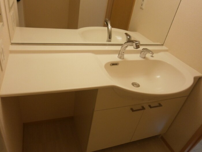 物件内観写真9　(洗面)