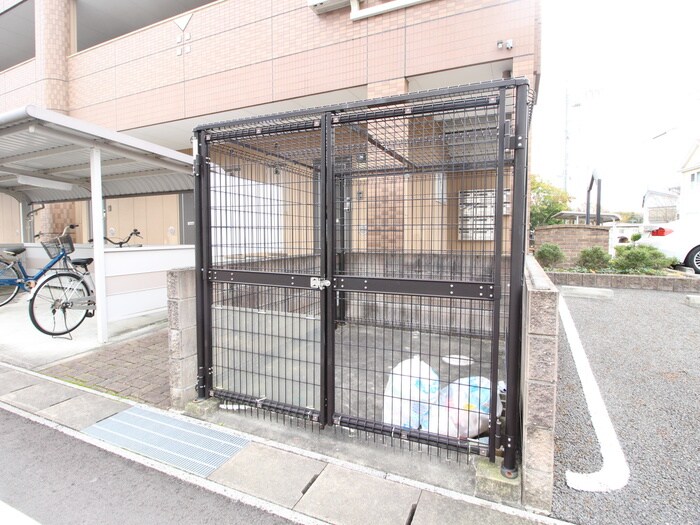 物件外観写真6　(建物設備)