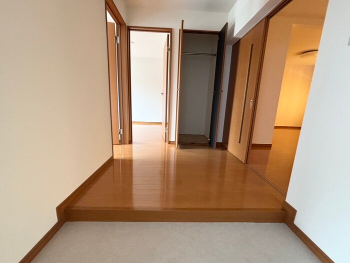 物件内観写真17　(廊下)