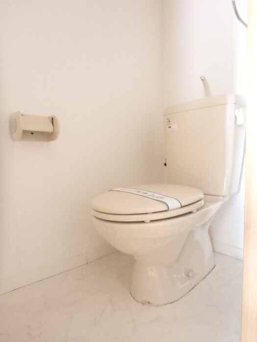 物件内観写真14　(トイレ)