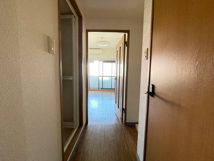 物件内観写真15　(廊下)