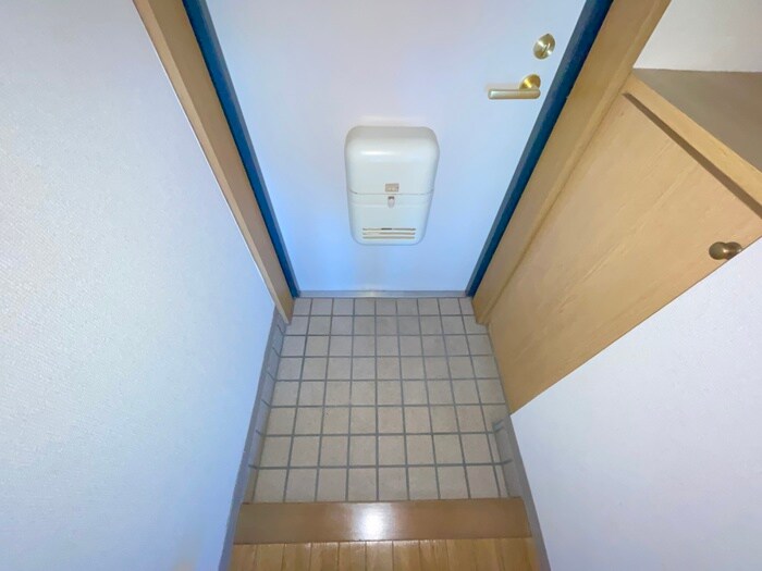 物件内観写真19　(玄関)